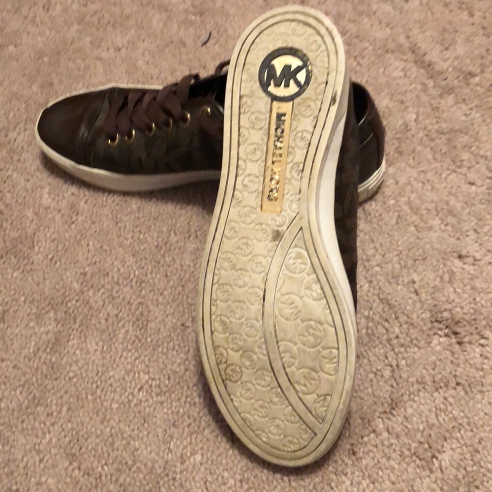 Shoes - Picture 5 of 5